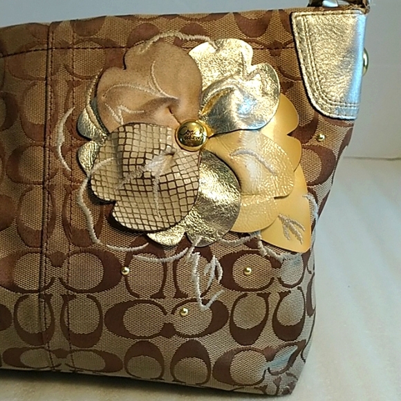 Coach F16879 Bleecker Floral Carly Khaki Gold purse - Picture 2 of 16